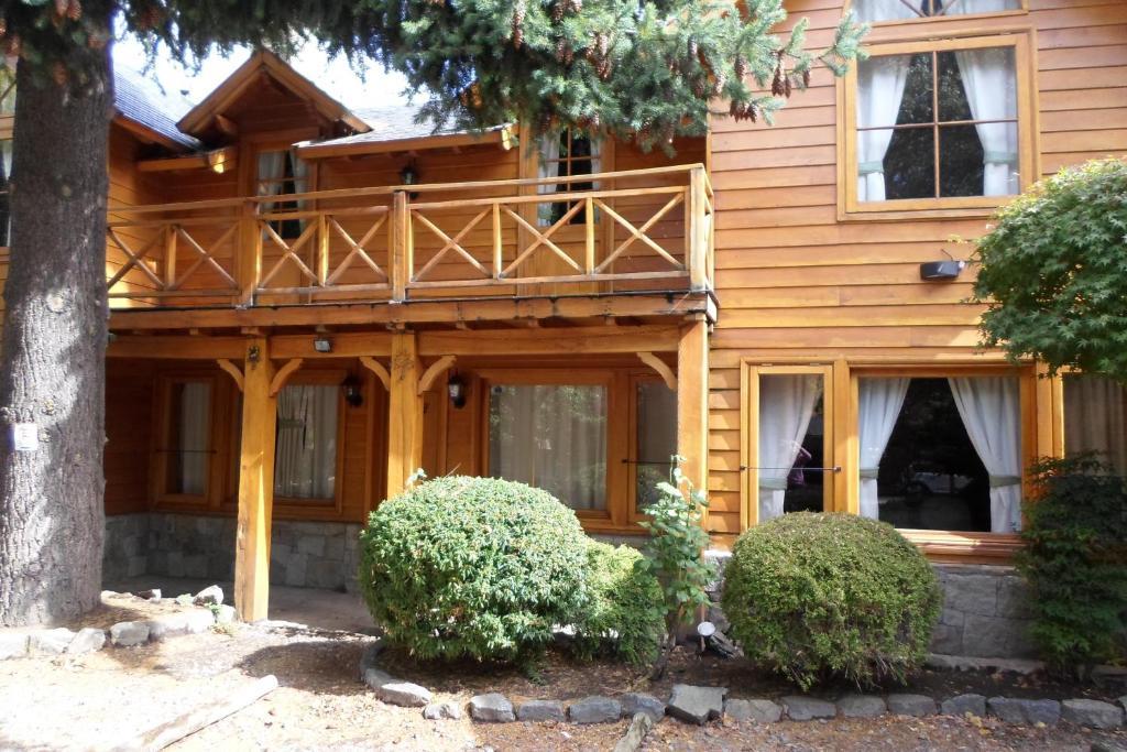 Apart Hotel Robles Del Sur Сан-Мартин-де-лос-Андес Экстерьер фото